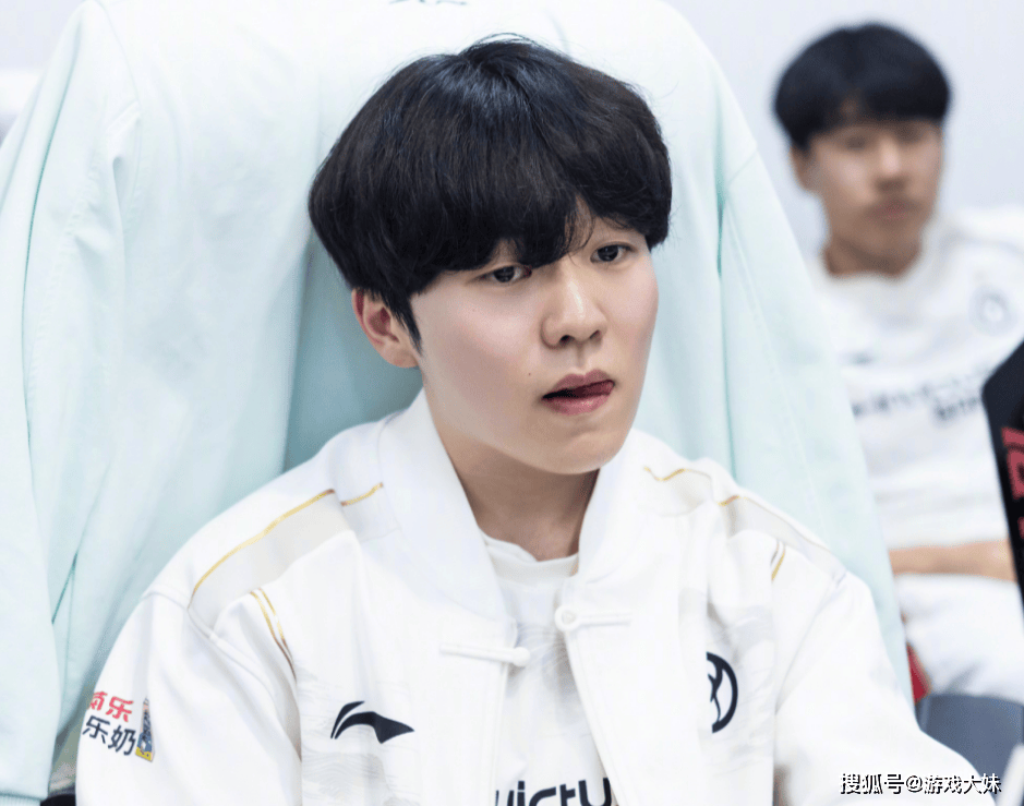 爱游戏官网Rookie迎来十赛季出色发挥，C9观众热烈欢呼！的简单介绍