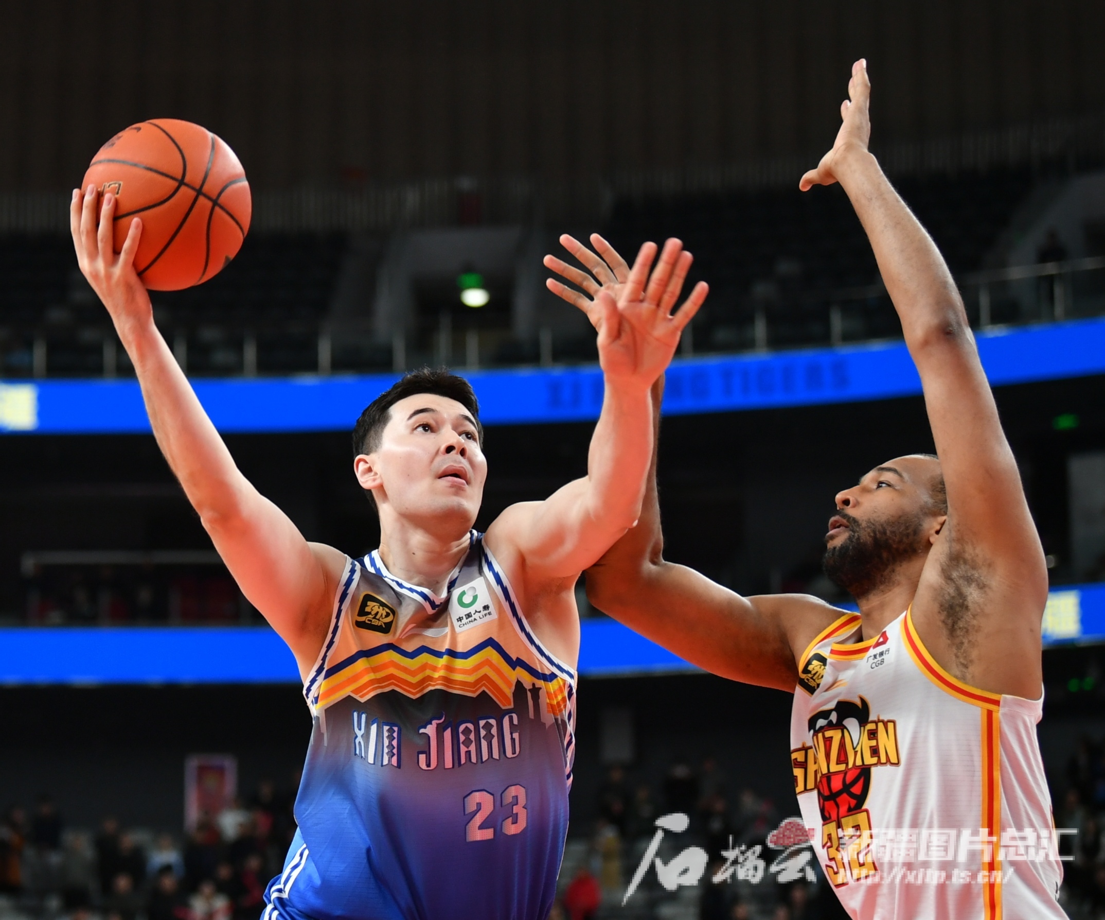 今晚体能课后，深圳男篮迎来里程碑备战CBA常规赛，气氛紧张，训练强度明显提升的简单介绍